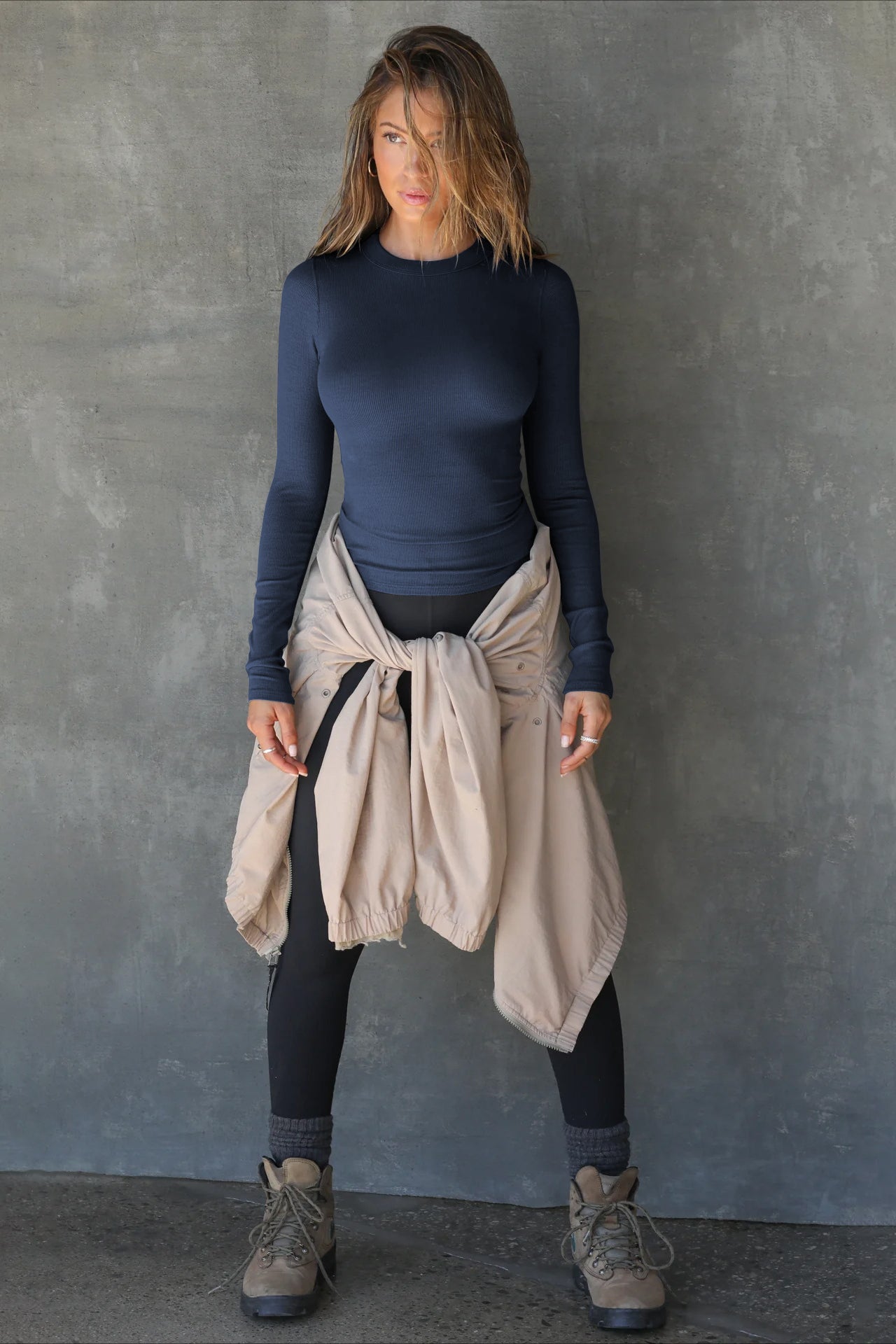 Versatile Long Sleeve Fitted Sweatshirt
